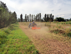 mittelschwerer mulcher mit seitenverstellung für alle mittleren traktoren mit reifen oder gleisketten mod tigre 160