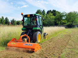 mulcher mit hydraulische seitenverstellung für traktoren mod jaguar 130