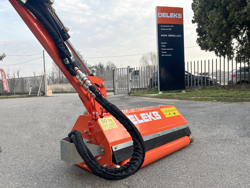 hydraulischer böschungsmulcher mit auslegearm für traktor mod merlo