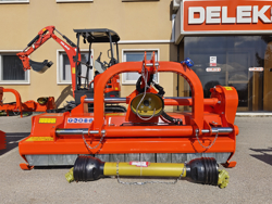 mittelschwerer mulcher mit hydraulische seitenverstellung für alle mittleren traktoren mit reifen oder gleisketten mod cervo 180
