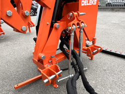 hydraulischer böschungsmulcher mit auslegearm für traktor mod merlo