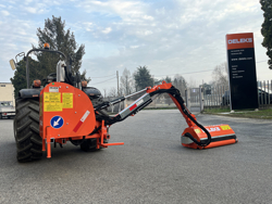 hydraulischer böschungsmulcher mit auslegearm für traktor mod merlo