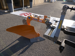 1 schaar ploeg met wiel voor smalspoor tractoren mod dp 35