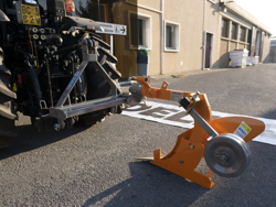 1 schaar ploeg met wiel voor smalspoor tractoren mod dp 35