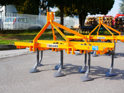 cultivator met 7 vleugelscharen ganzenvoeten mod. de 140 7 v