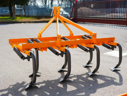 cultivator met 7 vleugelscharen ganzenvoeten mod. de 140 7 v