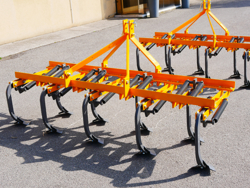 cultivator met 9 vleugelscharen ganzenvoeten 215 cm breed mod. de 215 9 v