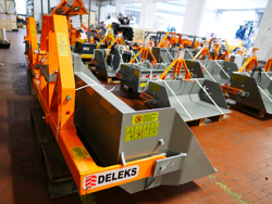 mechanische grondbak kiepbak schepbak achterbak 200 cm breed zware uitvoering mod prm 200 h