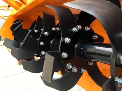 grondfrees voor tractoren hydraulische zijwaartse verschuiving mod. dfh idr 135