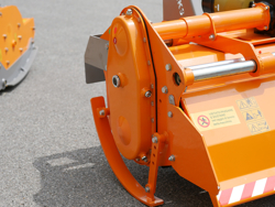 grondfrees voor tractoren hydraulische zijwaartse verschuiving mod. dfh idr 180