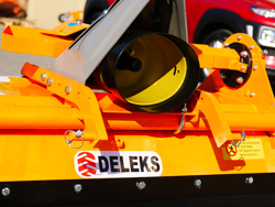 grondfrees voor het hakken en mengen van het strooisel van pluimveebedrijven en koeienstallen pavo 140