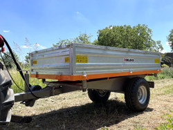 driezijdige kipper kiepaanhanger kiepwagen voor tractoren mod rm 14 t3