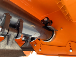 middelzware klepelmaaier met front en achteraanbouw en hydraulische zijdelingse verschuiving voor alle middelzware tractoren met banden of rupskettingen