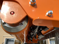 middelzware klepelmaaier met hydraulische zijdelingse verschuiving voor middelzware tractoren met banden of rupsketting mod grizzly 160