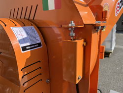 benzine hakselaar versnipperaar met briggs & stratton motor mod. dk 900 bs