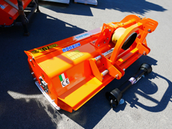 klepelmaaier met zijwaartse verschuiving middelzware uitvoering 140 cm mod. leopard 140 sp