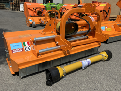 klepelmaaier hydraulisch zijdelings verschuifbaar middelzware uitvoering 140 cm mod. leopard 140 sph