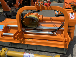 klepelmaaier hydraulisch zijdelings verschuifbaar middelzware uitvoering 140 cm mod. leopard 140 sph