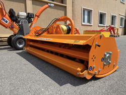 klepelmaaier hyadraulisch zijdelings verschuifbaar voor middelzware tractoren leopard 180 sph