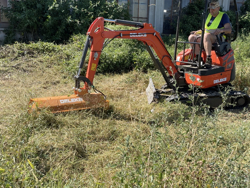 hydraulisch aangedreven klepelmaaiers voor mini graafmachines mod. ar 100