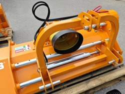 klepelmaaier met zijwaartse verschuiving middelzware uitvoering 140 cm mod. lincione 140 sph