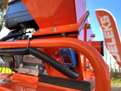 benzine hakselaar met b&s motor mod. dk 300 lc