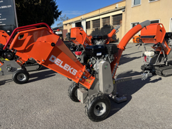 benzine hakselaar versnipperaar met motor mod. dk 800 briggs & stratton