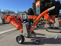 benzine hakselaar versnipperaar met motor mod. dk 800 briggs & stratton