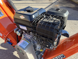 benzine hakselaar versnipperaar met motor mod. dk 800 briggs & stratton