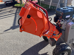 benzine hakselaar versnipperaar met motor mod. dk 800 briggs & stratton