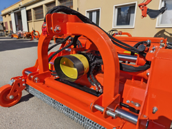 hydraulisch verschuifbare klepelmaaier met hamerklepels zware uitvoering model gorilla 150