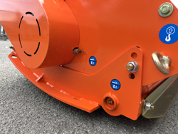 middelzware klepelmaaier zijdelings verschuifbaar voor alle middelzware tractoren met banden of rupsbanden mod. tigre 200