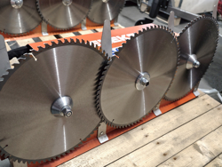 hydraulische snoeizaag met 3 zaagbladen cutter3